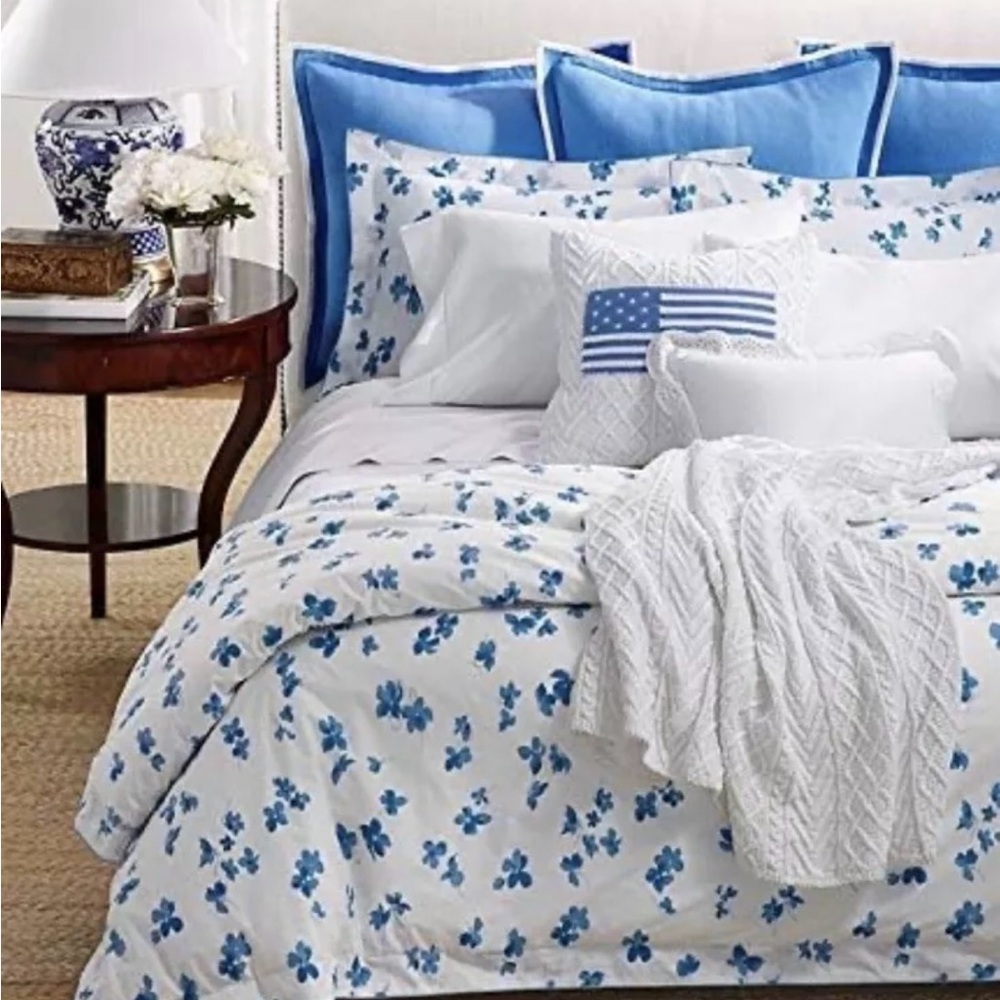 Ralph Lauren “Georgia Maylen” Queen Duvet Cover